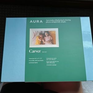 NWT Aura Carver Smart Digital Picture Frame in Sea Salt